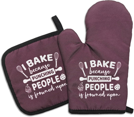 Funny Oven Mitts and Pot Holders（Set of 2） I Bake Because Punching People is Frowned Upon Silicone Non-Slip Oven Mitts Funny Kitchen Decor Gifts for Chef Cook Lover Family Friend Hostess