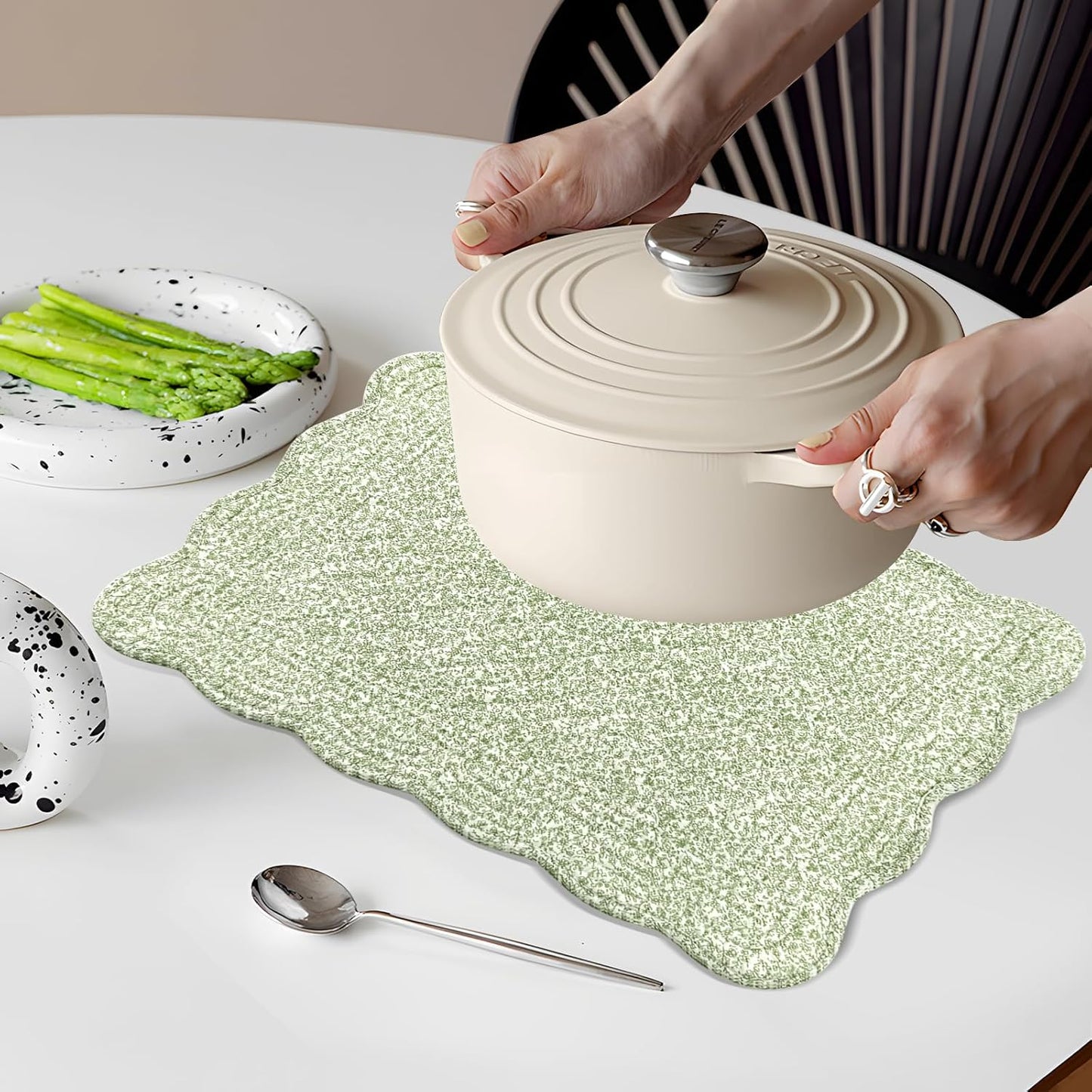 6 PC Quilted Placemats, 18"X13"Extra Large Cotton Placemats Set of 6, 100% Cotton Fabric Washable Cloth Table Mats for Kitchen & Dining Table - Soft &Easy Clean(Green Crushed Flower, Rectangular)