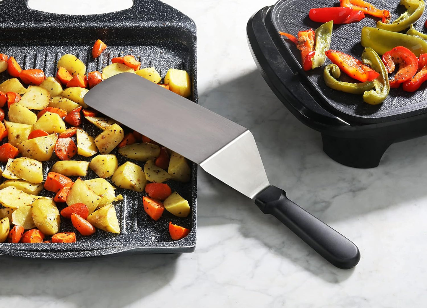 New Star Foodservice 36190 Plastic Handle Flexible Grill Turner/Spatula, 14.5-Inch, Black