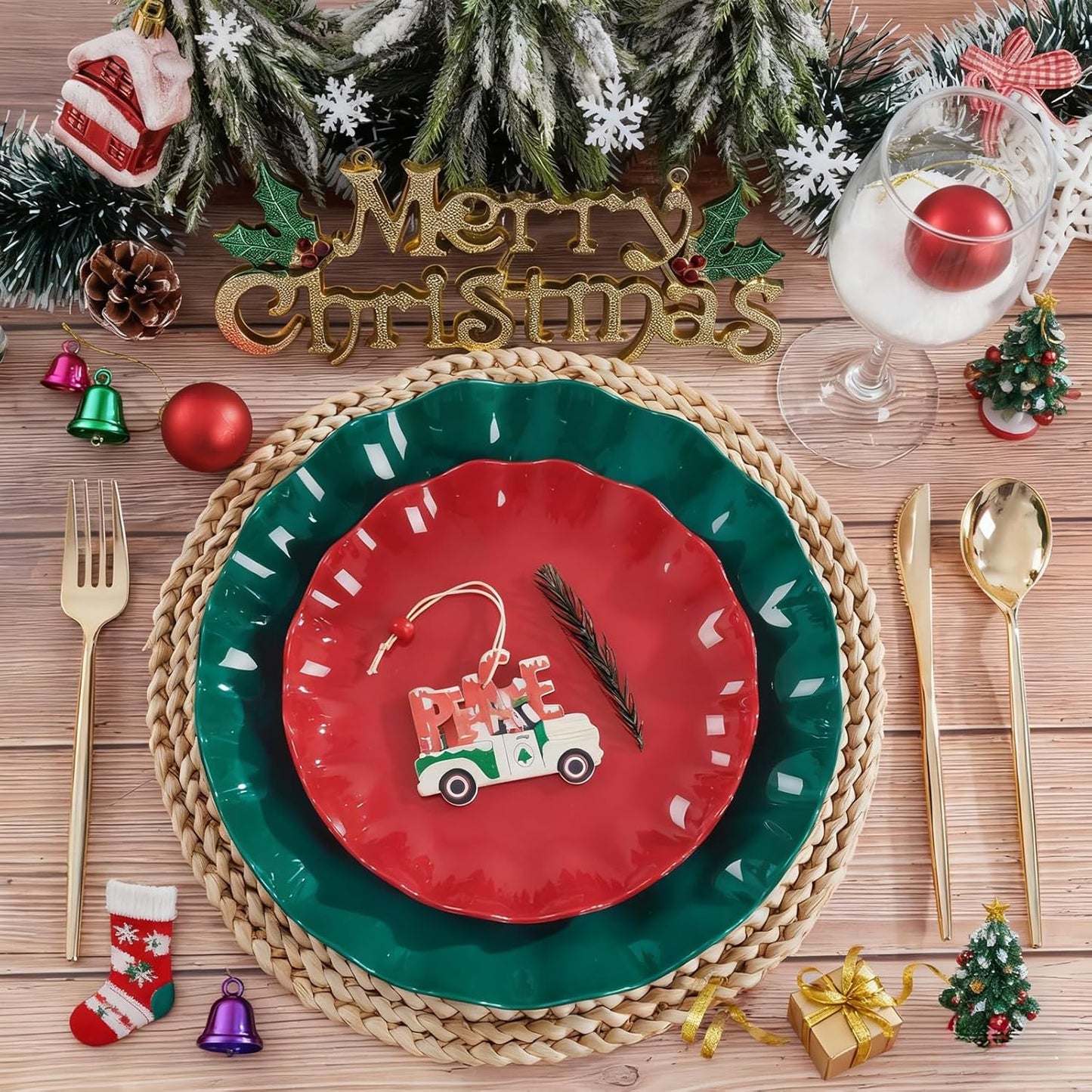 LIYH 50 Pcs Dark Green Plastic Plates Reusable Christmas Plastic Plates Green Christmas Plate Unbreakable Holiday Dinnerware Set Fancy Scalloped Plate Dishwasher Safe BPA Free (25Guests)