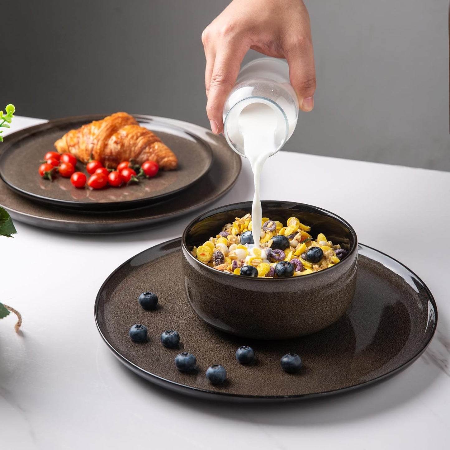 LeRatio Ceramic Dinnerware Sets for 6,Poreclain Plates and Bowls Sets,Handmade Reactive Glaze Dishes Set,Chip Resistant and Scratch Resistant | Oven&Dishwasher & Microwave Safe-Chestnut(18PCS)