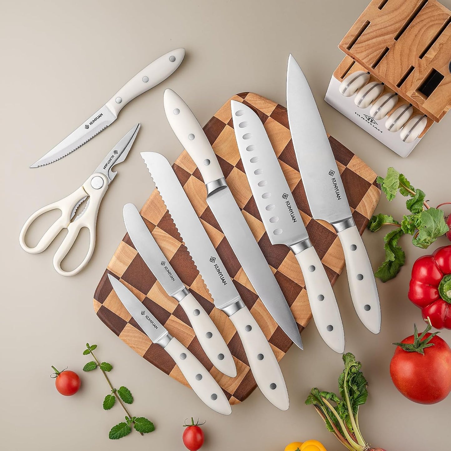 KUNYUAN Kitchen Knife Set, 15-Piece Knife Set with Self-Sharpening Block, Dishwasher Safe, 6 Steak Knives, Anti-Slip Handle, White