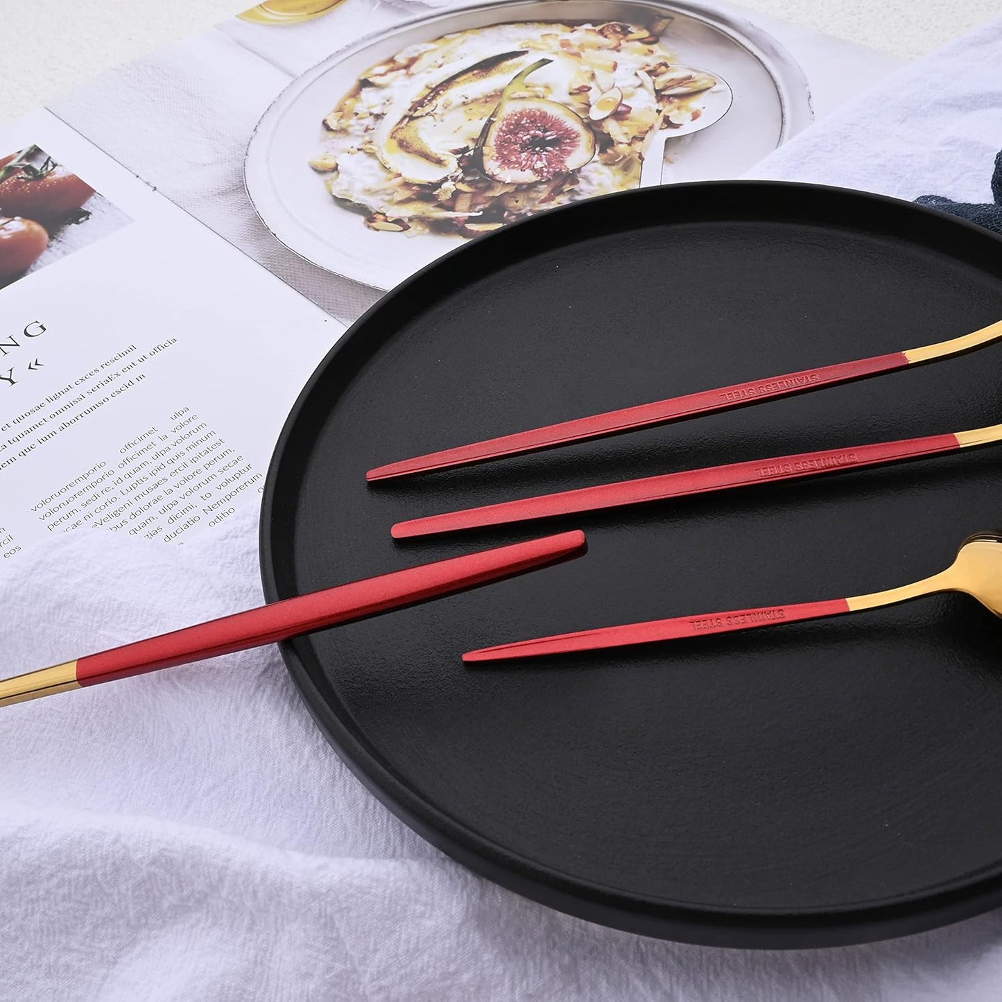 Silverware Set – 20 Piece Family Dinnerware Set – Flatware Set Service For 4 – Red Gold Tableware Sets – Cutlery Great For Family Gatherings & Daily Use – Spoons, Knives, Forks