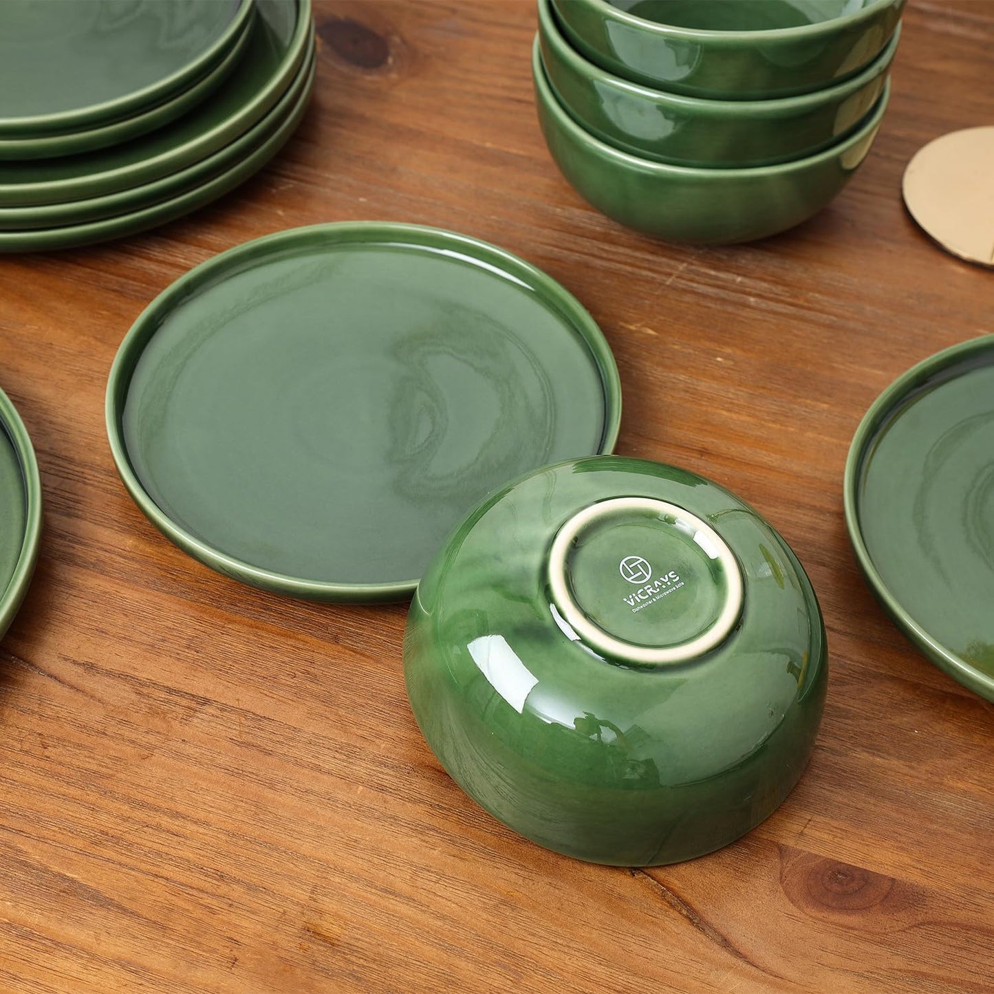 Vicrays Ceramic 12 Pieces Dinnerware Set - Dinner Plates Salad Plates Cereal Bowls Set Service for 4 - Scratch Resistant Microwave Oven Dishwasher Safe - Green