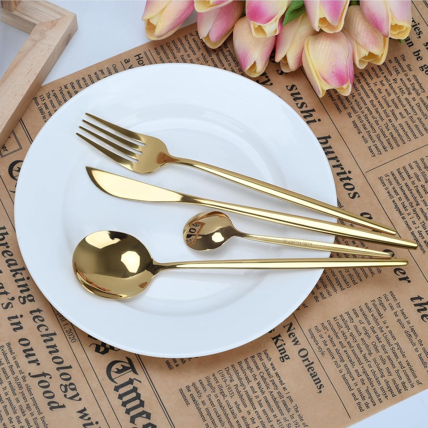 24-Piece Golden Flatware Set, Gold Silverware Set for 6, 18/0 Stainless Steel Knife Fork Spoon Teaspoon Silverware Set (Golden)
