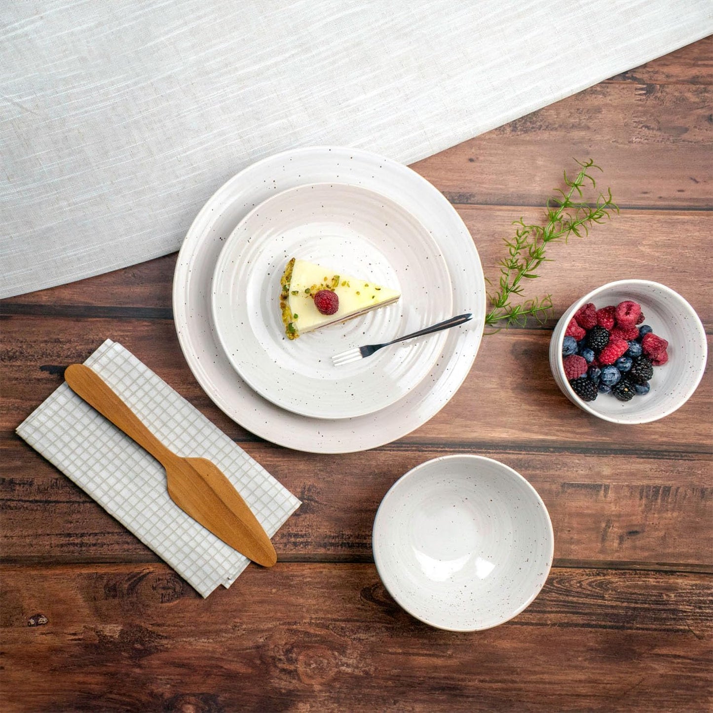 Sango Siterra 16-Piece Rustic White Stoneware Dinnerware Set – Service for 4, White with Glossy Speckle Overlay, for Everyday Dining & Entertainment, Microwave & Dishwasher Safe