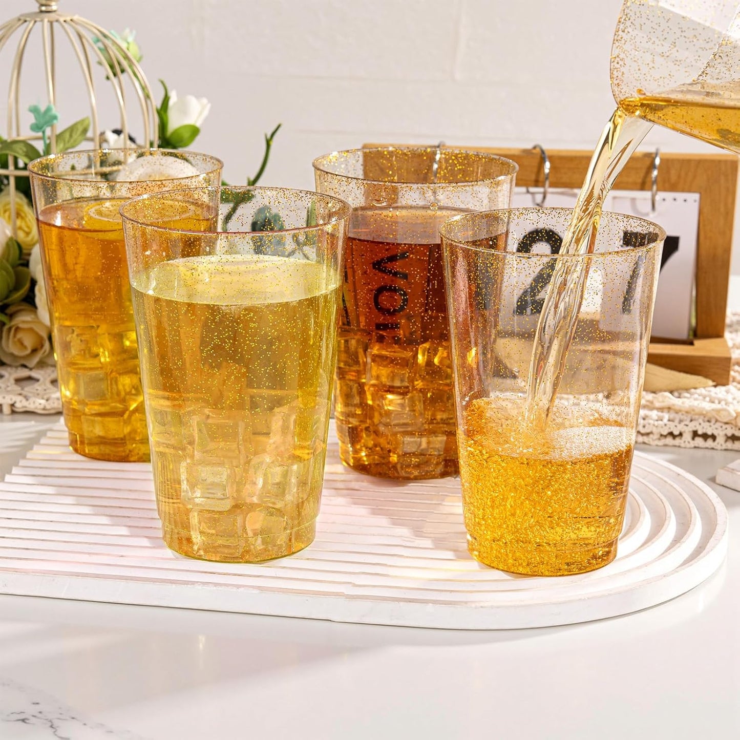 I00000 100 Pack 18 oz Gold Plastic Cups, Gold Glitter Cups Disposable Plastic Wine Glasses Cocktail Glasses Premium Cup, 18 Ounce Glitter Disposable Tumblers for Party & Wedding
