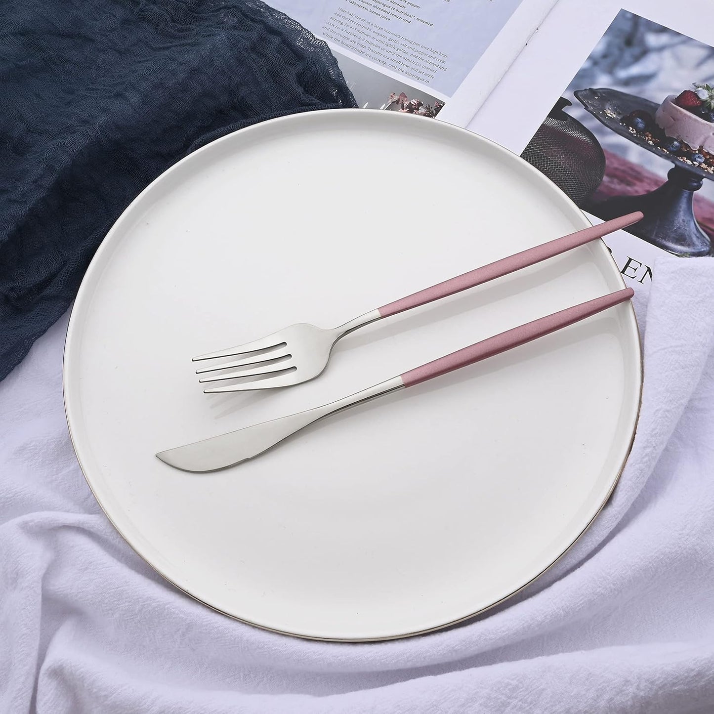 Silverware Set – 20 Piece Family Dinnerware Set – Flatware Set Service For 4 – Pink Silver Tableware Sets – Cutlery Great For Family Gatherings & Daily Use – Spoons, Knives, Forks