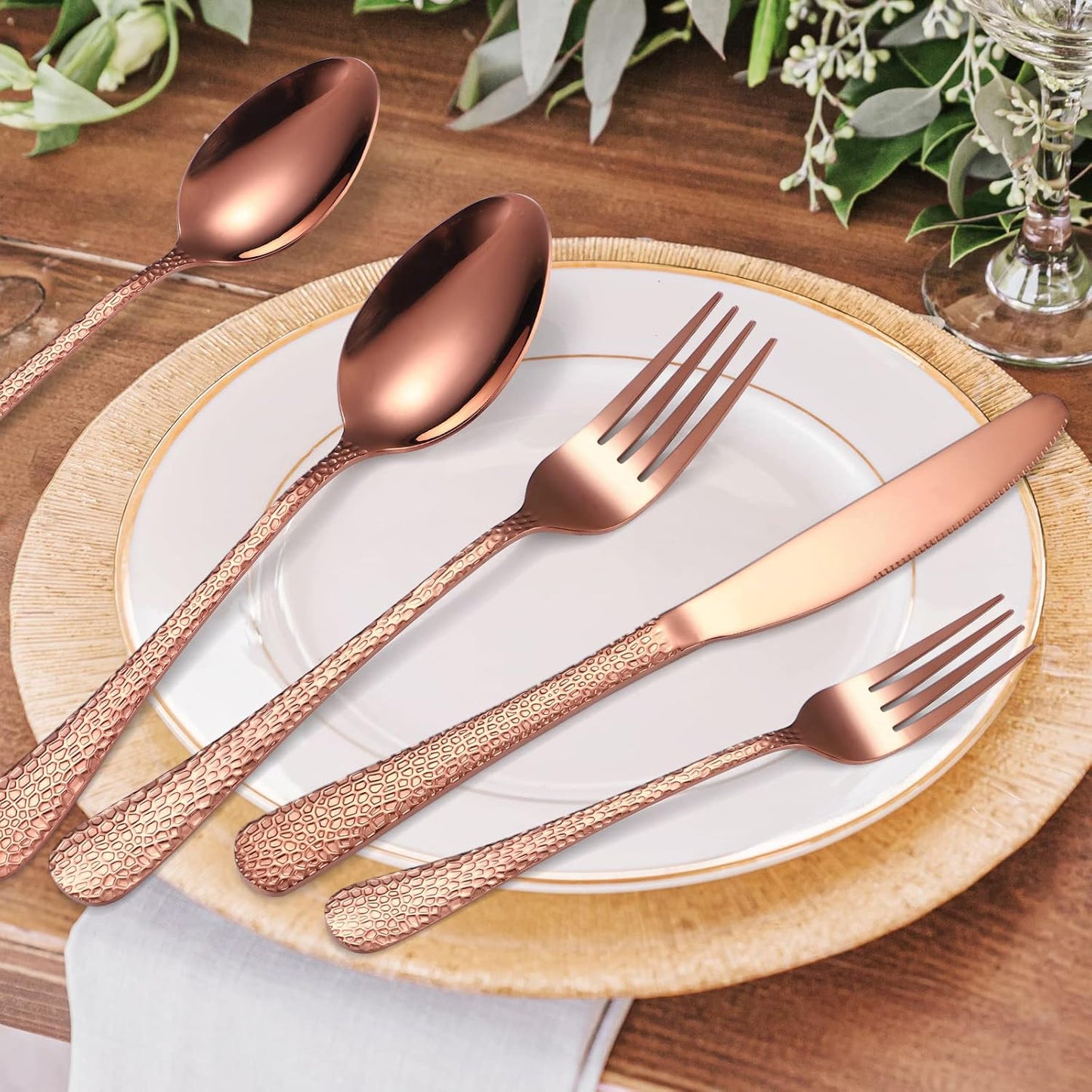 Hammered Silverware Copper/Rose Gold Flatware Set 40 Piece Service for 8 Stainless Steel Knives Forks Spoons Creative Handle Eating Utensils for Festival Parties Kitchen Daily Use
