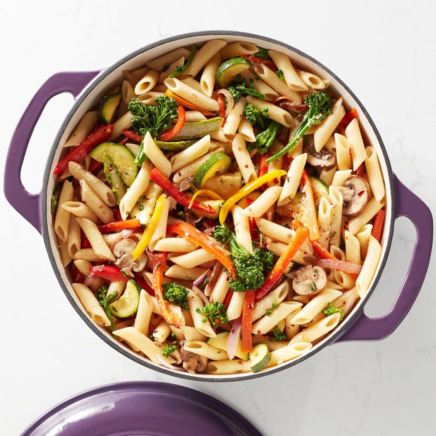 Amazon Basics Cast Iron Dutch Oven Pot with Lid, Enameled, Round, Dual Handles, Heavy-Duty, Medium, 6-Quart, Purple