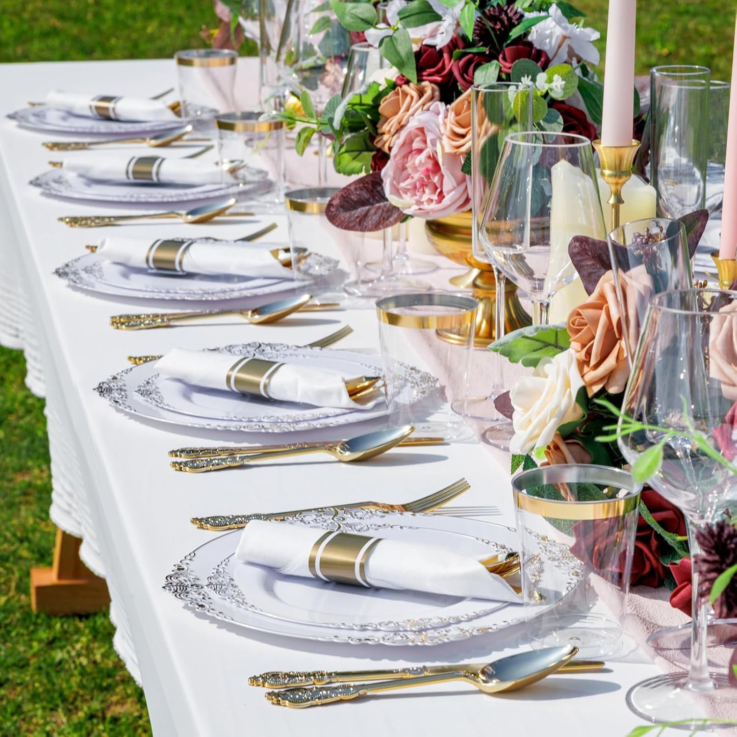 Nervure 700PCS Gold Plastic Plates - Gold Plastic Dinnerware Sets for 100 Guests - 200 Disposable Plates, 300 Silverware, 100 Cups, 100 Napkins for Wedding & Party & Thanksgiving