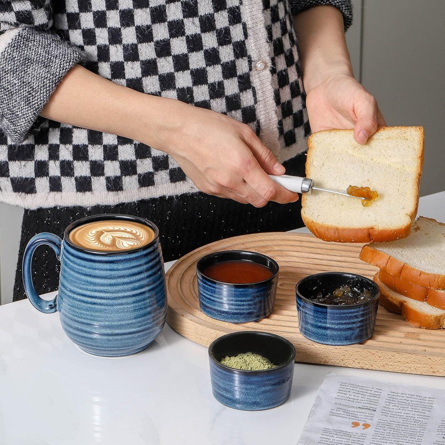 Hasense 4 oz Ramekins Oven Safe,Ceramic Creme Brulee Dish for Baking Set of 6,Porcelain Dipping Sauce Bowls for Pudding, Souffle,Serving Dip,Custard,Ice Cream(Blue)