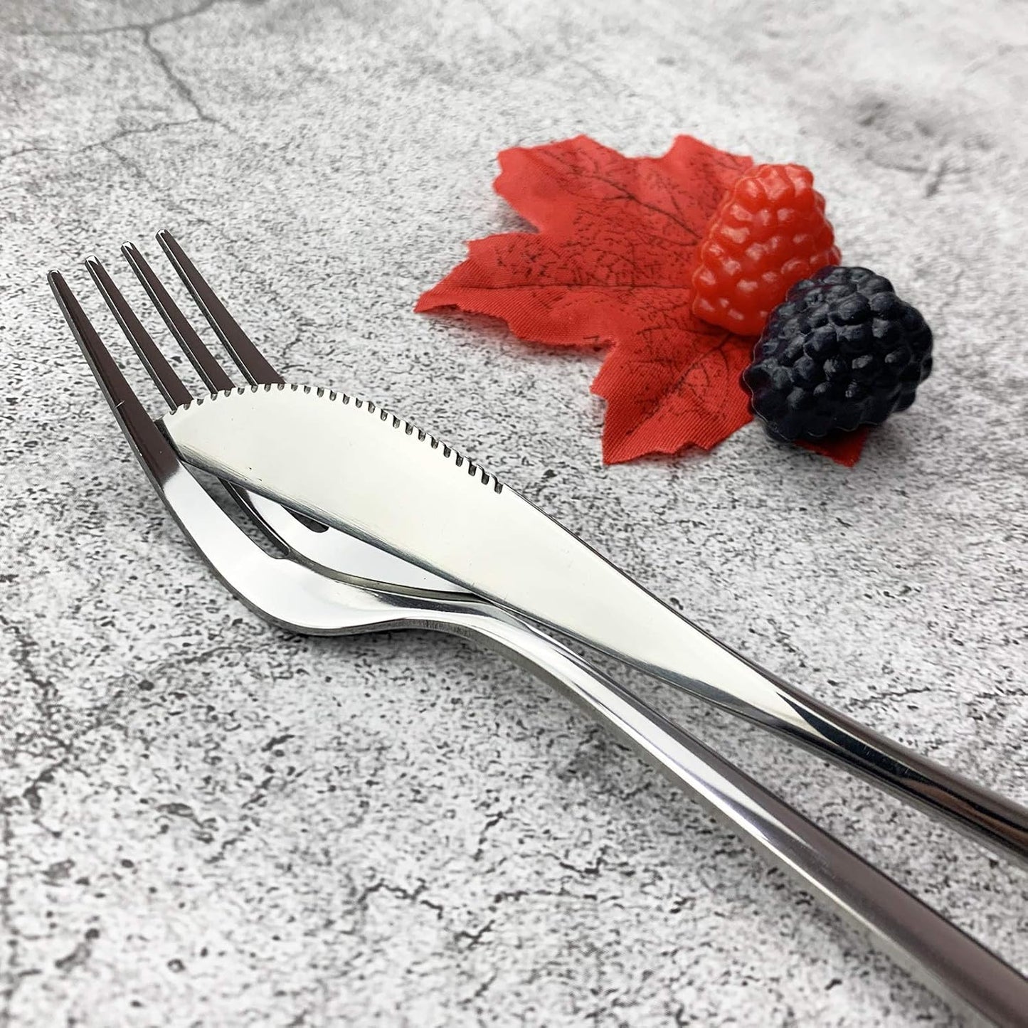 JASHII Silverware Set, Mirror Polished Silver Flatware Cutlery Set Service for 4, Shiny Finish 24 Pieces Stainless Steel Utensils Set Dinner Knife Fork Spoon Dessert Fork Salad Spoon Dishwasher Safe