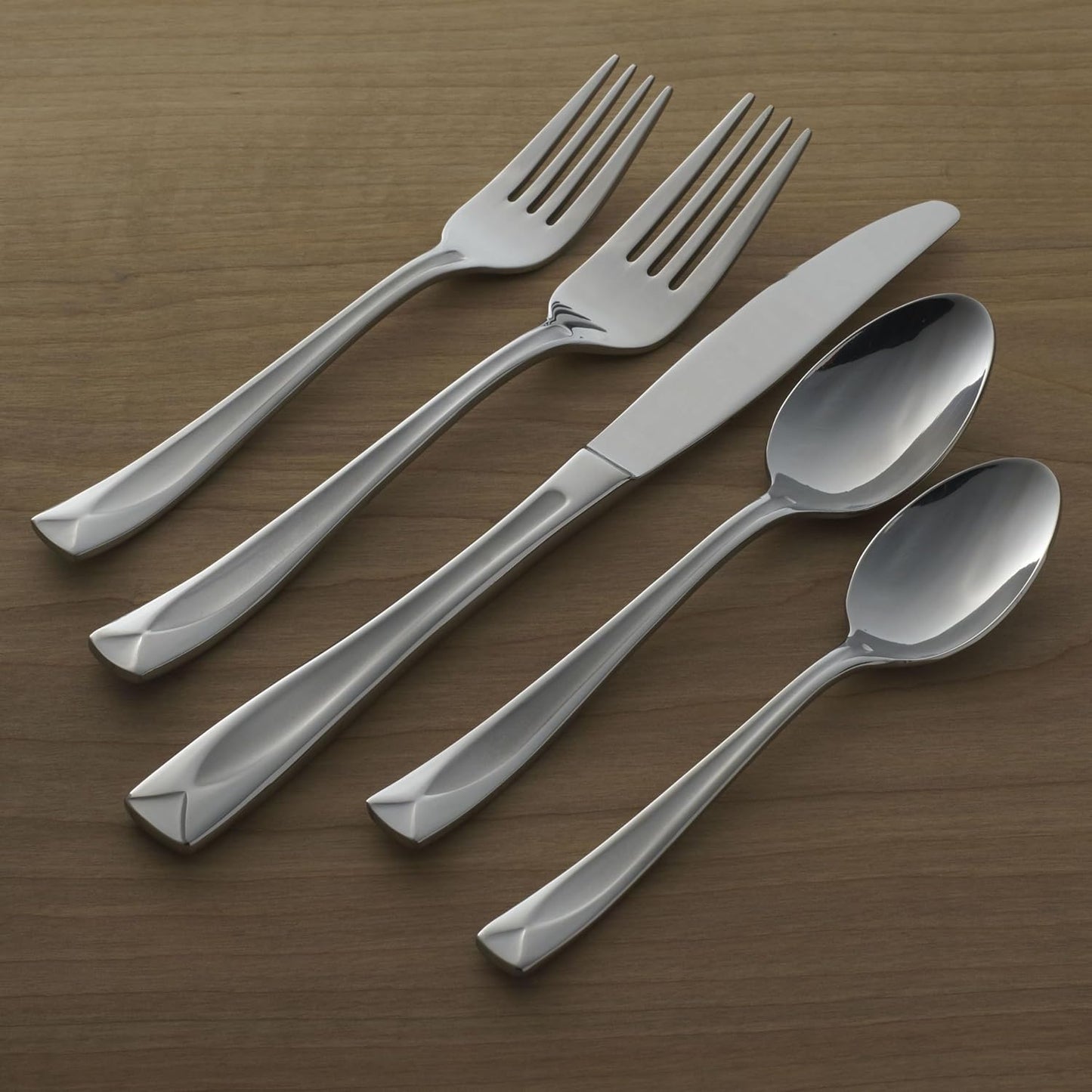 Oneida Satin Lincoln 45 Piece Everyday Flatware Set, Service for 8, 18/0 Stainless Steel, Silverware Set, Dishwasher Safe