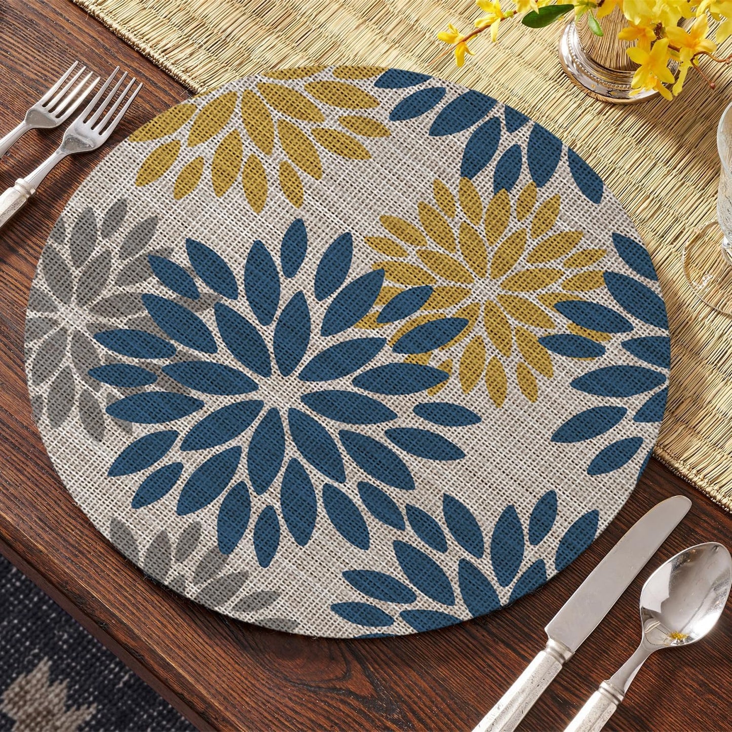 Artoid Mode Navy Yellow Dahlia Plastic Round Placemats Set of 4, 14 Inch Seasonal Wipeable Woven Vinyl Table Mats for Farmhouse Party Kitchen Dining Decor