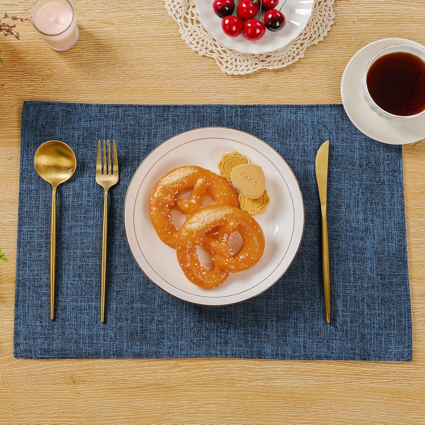 SHACOS Cloth Fabric Placemats Set of 4 Washable Non Slip Heat Resistant Table Mats Double Layer Reversible Place Mats Stain Resistant Indoor Outdoor, Dark Blue