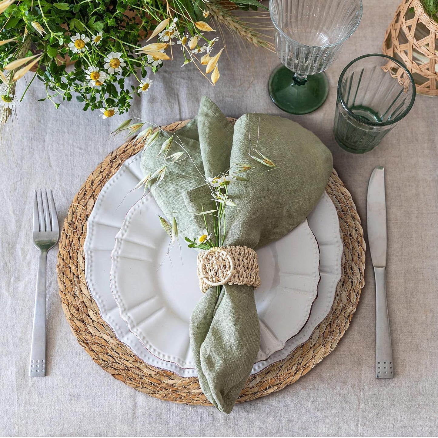 Set of 24 Round Woven Placemats 12 Inches Bulrush Placemats Natural Hand-Woven Boho Rattan Placemats Wicker Table Mats Farmhouse Weave Place Mats for Home Dining Table