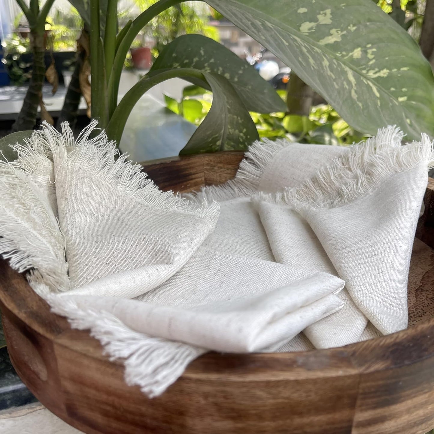 Linen Cloth Napkins - Set of 12 18x18 Cotton Dinner Napkins with Fringes, Mitered Corners, Machine Washable - Ideal for Weddings & Cocktail Parties