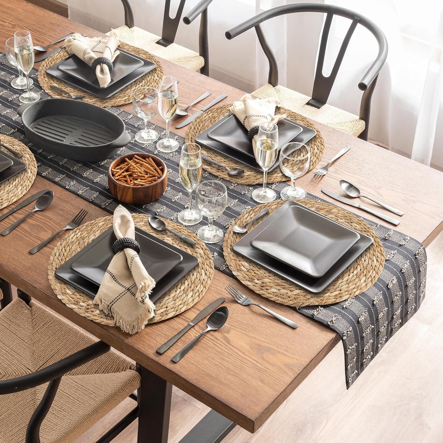 Set of 6 Round Woven Placemats - 13.8 Inches Natural Boho Rattan Wicker Table Mats for Home Dining Table