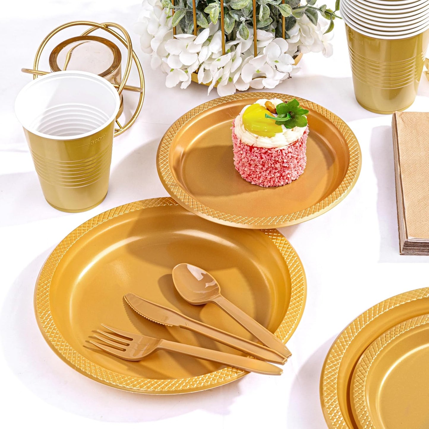 WELLIFE 210Pcs Gold Plastic Plates, Disposable Dinnerware Set,Party Supplies Including Gold plates, 12OZ Cups, Plastic Cutlery and Paper Napkins Serve 30 Guests