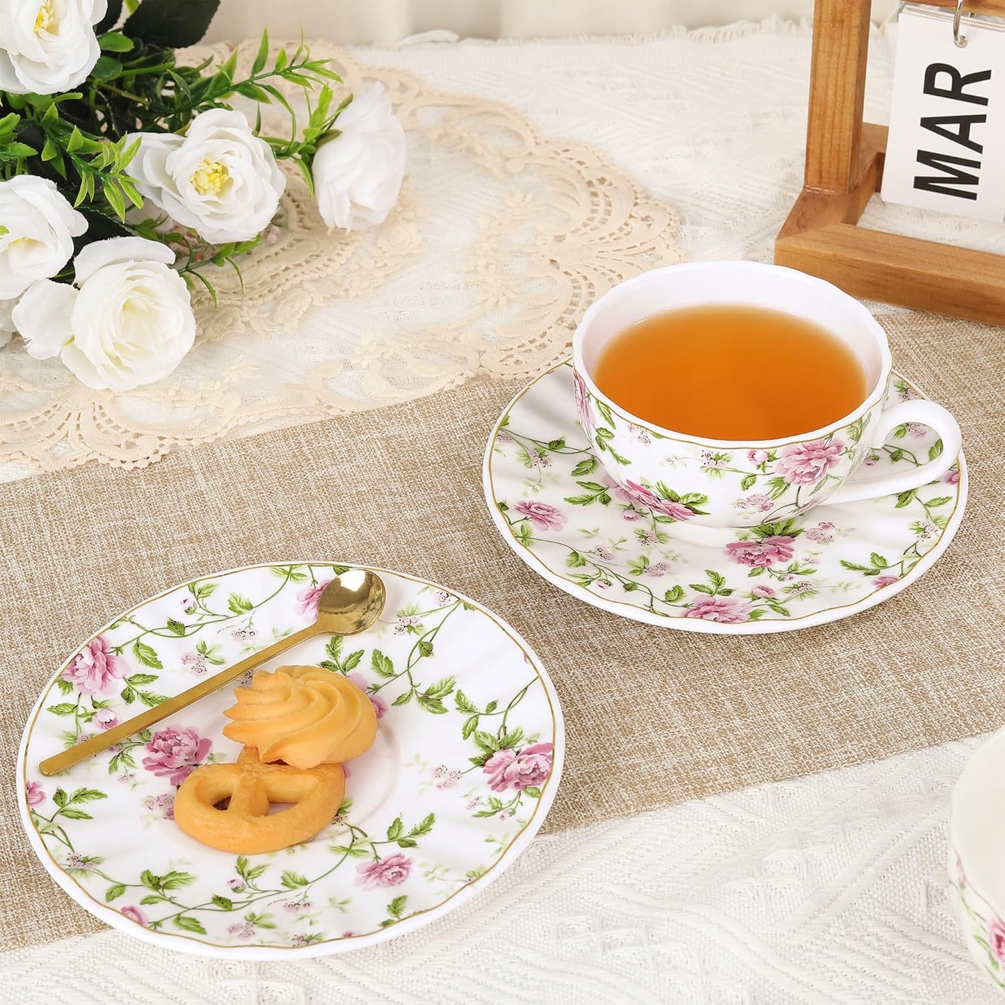 fanquare Bone China Tea Cups Set for 2, Rose Garden Style Porcelain Tea Cups with Saucers and Spoons, 5oz English Coffee Mugs Gift Set