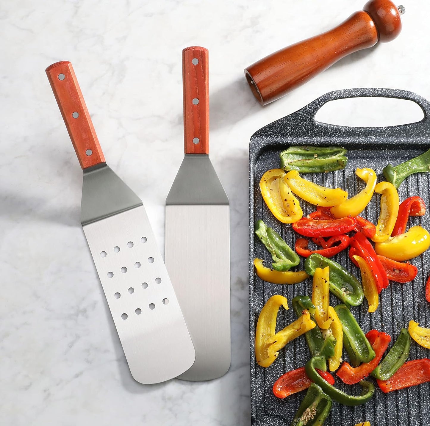 New Star Foodservice 36336 Wood Handle Flexible Grill Turner/Spatula, 14.5-Inch