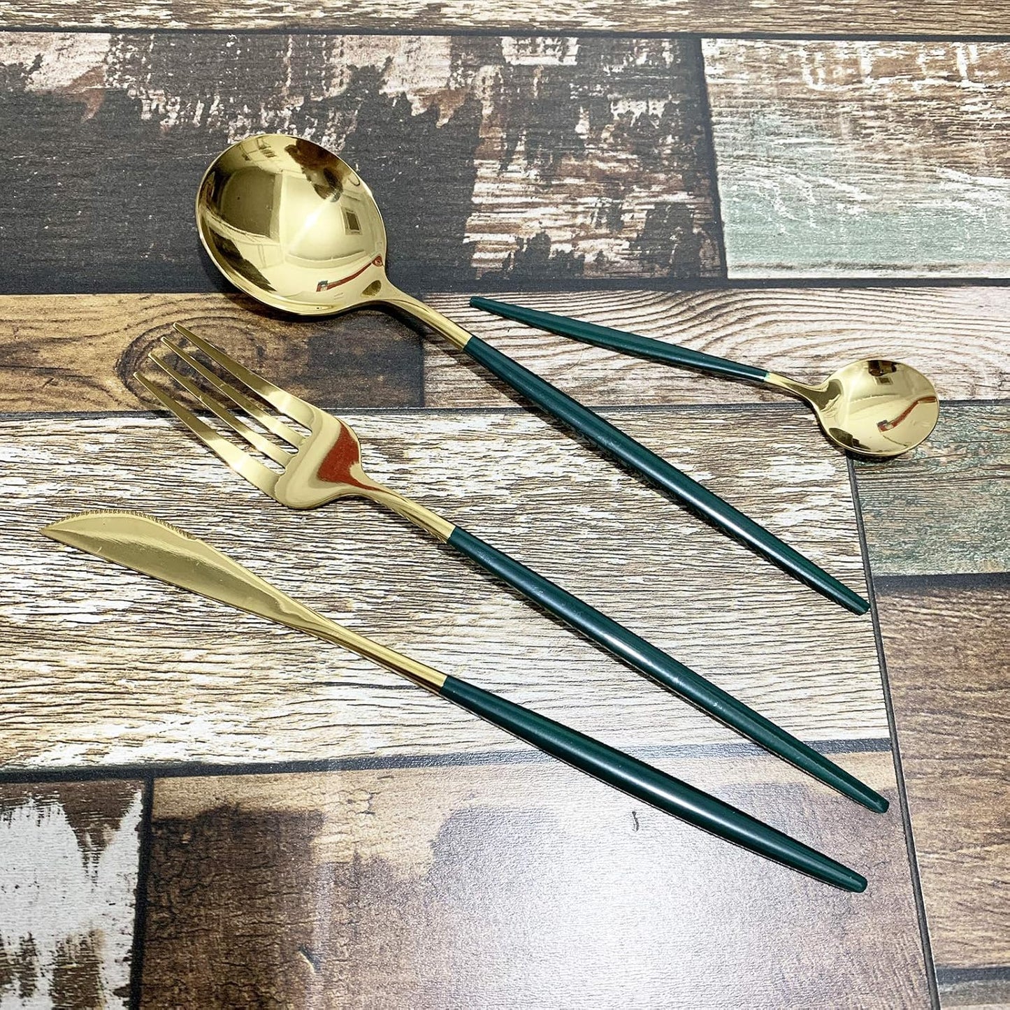 Gugrida Silverware Set - 18/10 Stainless Steel Reusable Utensils Flatware Set, Mirror Cutlery Service For 10 Flatware Set, Great for Family Gatherings & Daily Use (Green Gold)