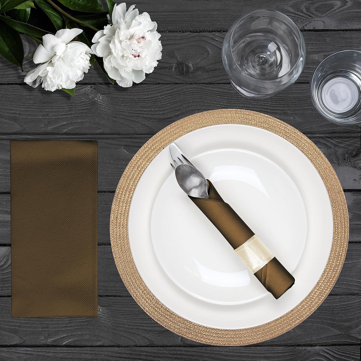 AMERICAN HOMESTEAD Paper Napkins - Brown Disposable Linen-Like Dinner Napkins - Restaurant-Quality Table Serviettes for Weddings, Parties, and Events - 15.75" x 15.75" - 50 Count