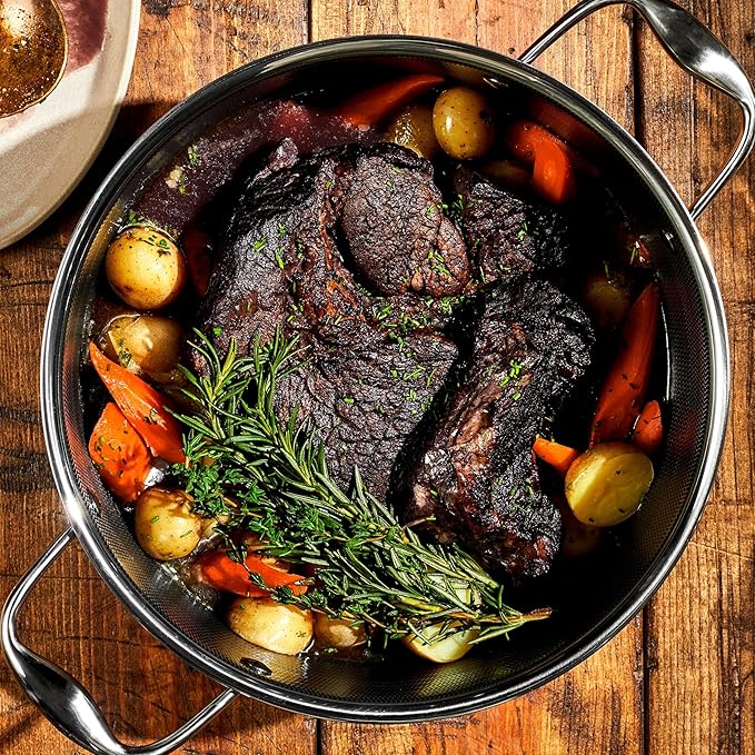 HexClad Hybrid Nonstick 5-Quart Dutch Oven with Stainless Steel Lid, Stay-Cool Handles, Dishwasher-Friendly, Oven-Safe Up to 900°F, Induction Ready, Compatible with All Cooktops