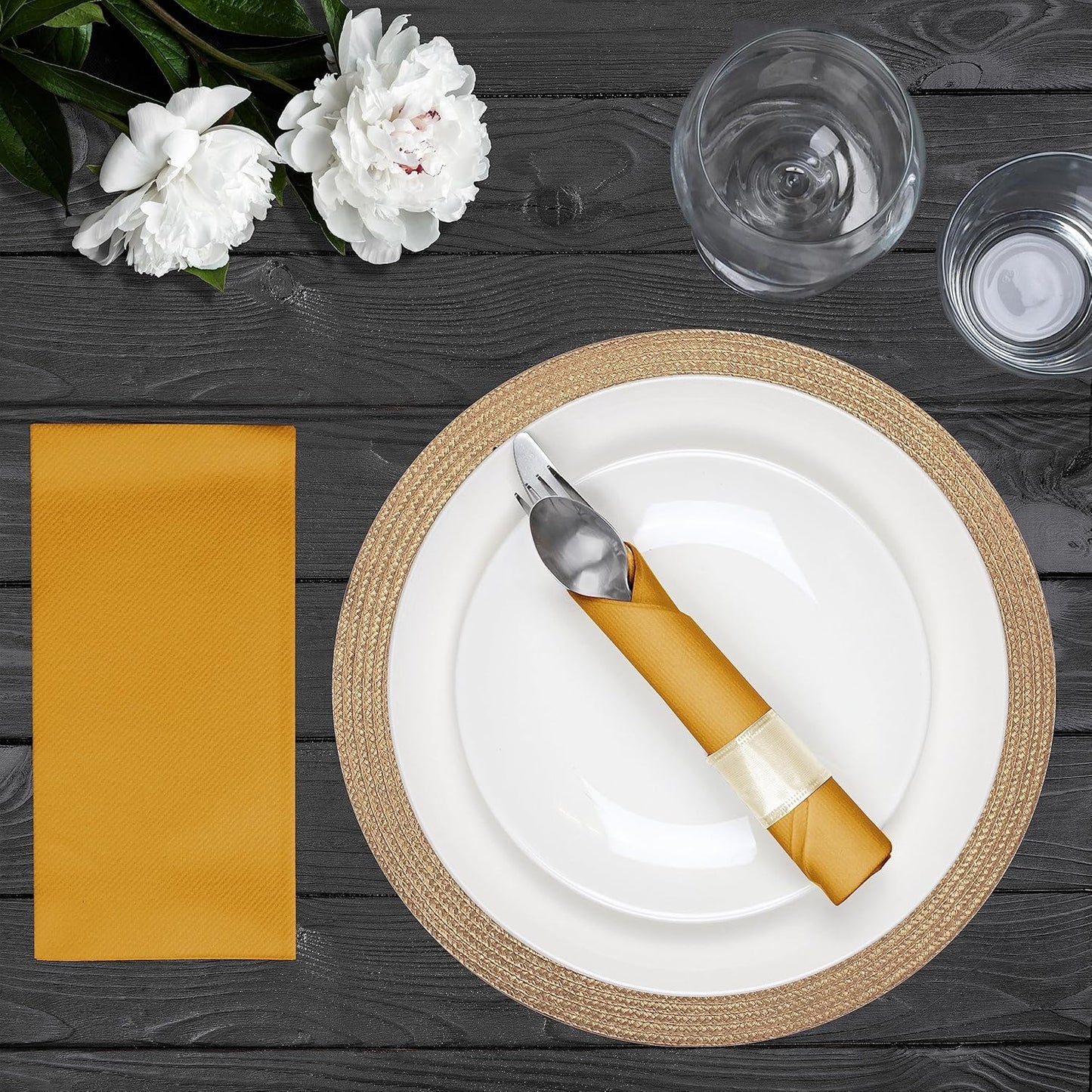 AMERICAN HOMESTEAD Paper Napkins - Gold Disposable Linen-Like Dinner Napkins - Restaurant-Quality Table Serviettes for Weddings, Parties, and Events - 15.75" x 15.75" - 50 Count